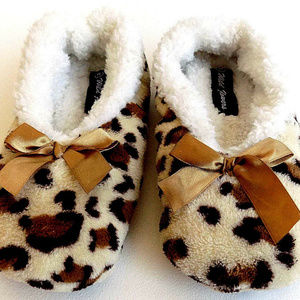 Women's Leopard Plush Grip Sole House Slippers